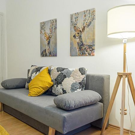 Economy 1Br Apartment Well Connected To The Whole City Wina Bagian luar foto
